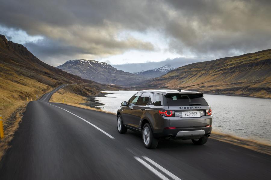  Land Rover Discovery Sport HSE Luxury 2015 года  (фото 34 из 62)